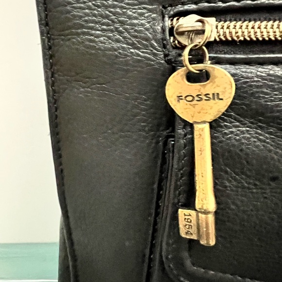 Vintage Fossil Black Saddle Leather Bag - Picture 2 of 14